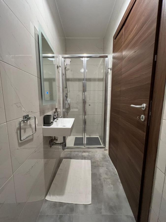 Brand New Apartment 2 Mins From Seafront St. Paul's Bay Buitenkant foto
